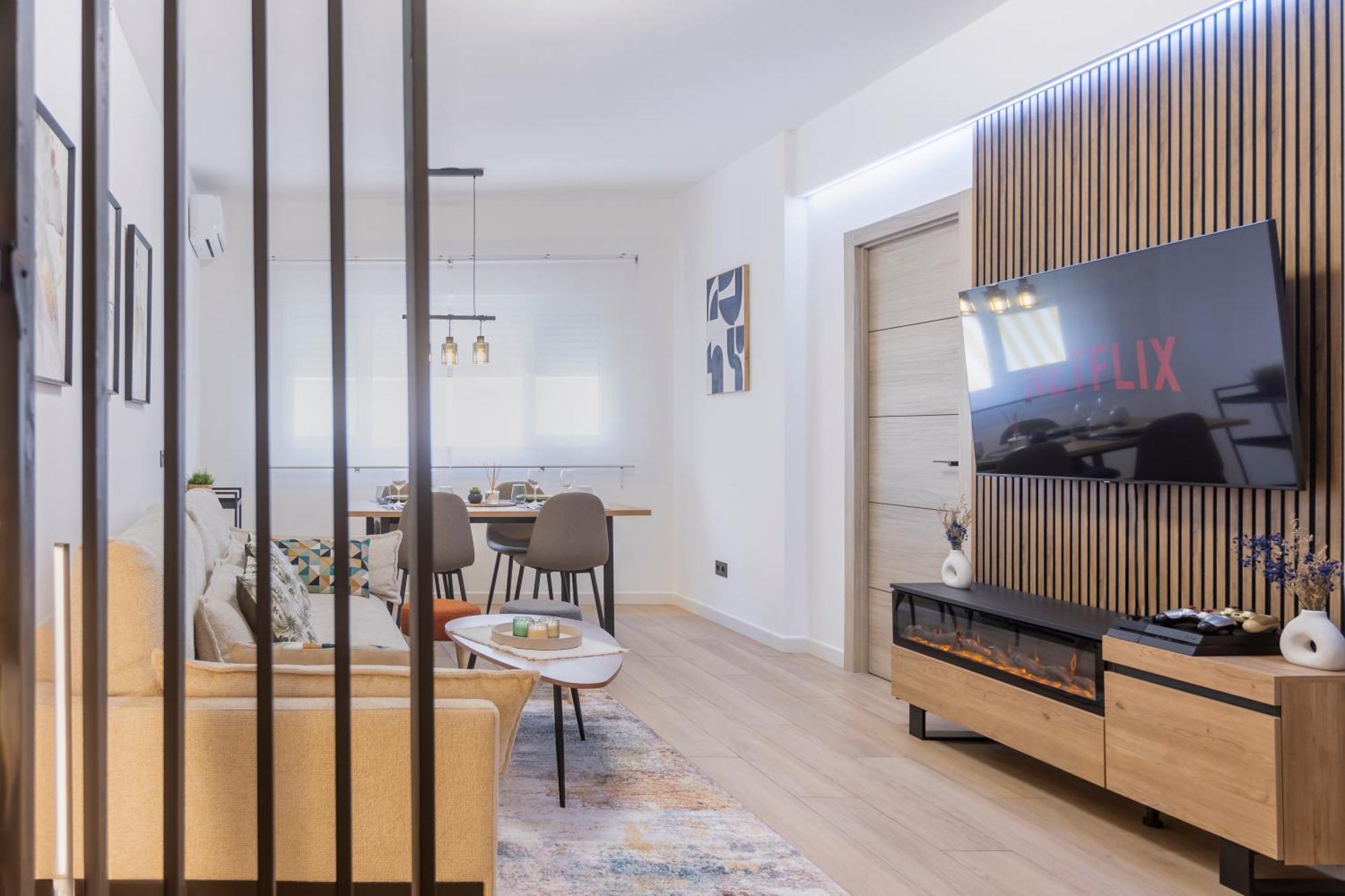 Fully Renovated Apartment In The Heart Of Fuengirola, 2 Min Walk To The Beach Экстерьер фото